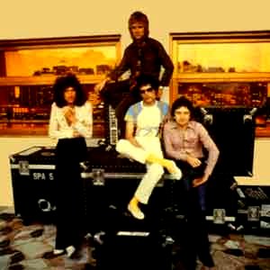 Brian May, Roger Taylor, Freddie Mercury, John Deacon (1978)